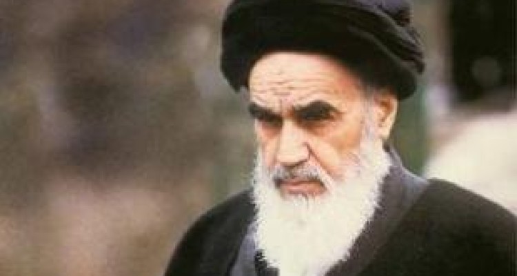 حرکت معمار کبیر انقلاب زمینه ساز فروپاشیدن کمونیسم شد/ لزوم حفظ یادگارهای امام 