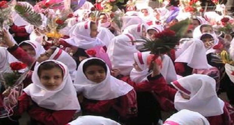 زنگ مهر و  مقاومت در هرسین نواخته می شود/مدارس هرسین میزبان 998کلاس اولی 