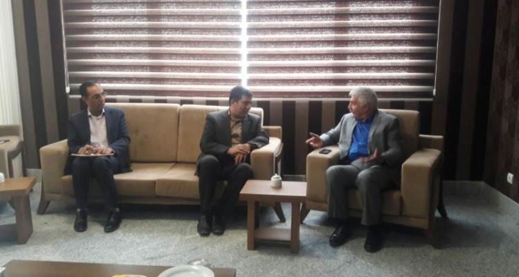 جلسه مدیر آموزش فنی و حرفه ای استان با مدیر عامل جهان فولاد غرب