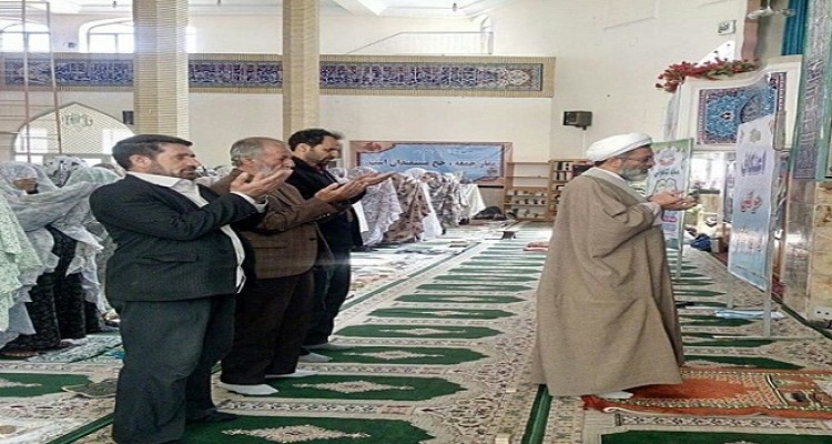 آغاز مراسم معنوی اعتکاف در هرسین+ تصویر