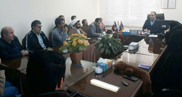 برگزاری جلسه جذب حامی در محل کمیته امداد هرسین/ محمدی: تلاش مجموعه کمیته امداد در رفع مشکلات خانواده های ایتام است