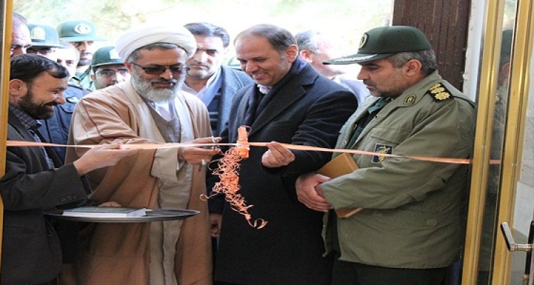 افتتاح نمایشگاه خوشنویسی در شهرستان هرسین 