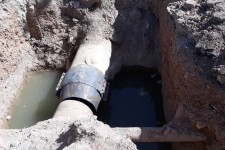 شکستگی لوله اصلی انتقال آب کشاورزی به مزارع جنوب شهر هرسین