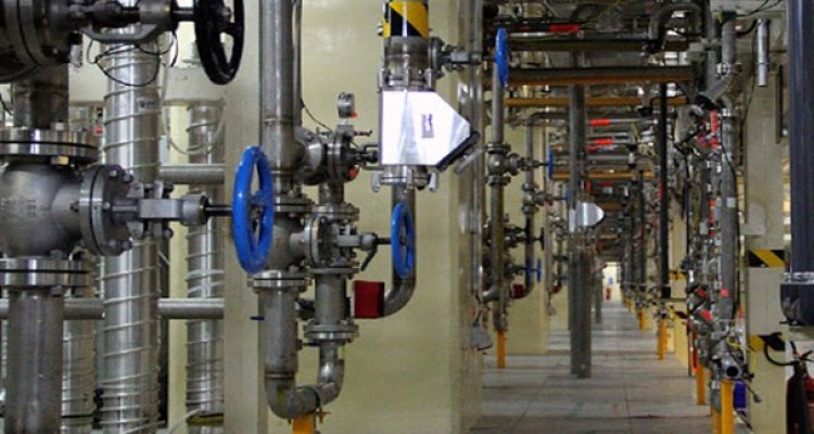 بجای توئیت‌های فریبکارانه و نامه‌های سرگشاده، به اعمال خود بیاندیشند