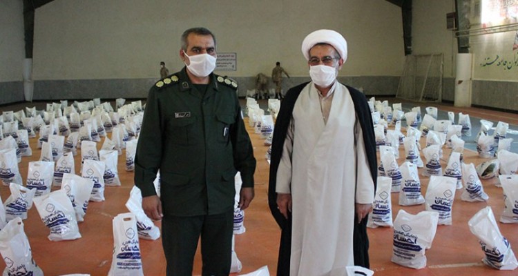 برگزاری نهضت کمک مومنانه با توزیع 500بسته مواد غذایی در هرسین
