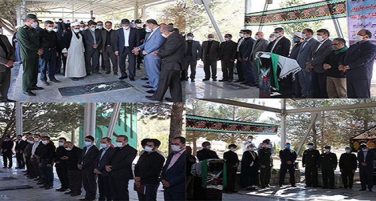 مراسم غبار روبی و عطر افشانی مزار شهدا در هرسین