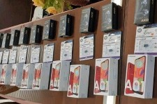 اهدا ۱۰گوشی تلفن همراه توسط حامی گرانقدر به دانش آموزان تحت حمایت در هرسین