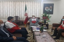 دیدار رئیس و جمعی از پرسنل هلال احمر شهرستان با امام جمعه هرسین