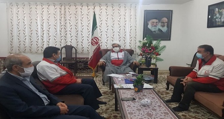 دیدار رئیس و جمعی از پرسنل هلال احمر شهرستان با امام جمعه هرسین