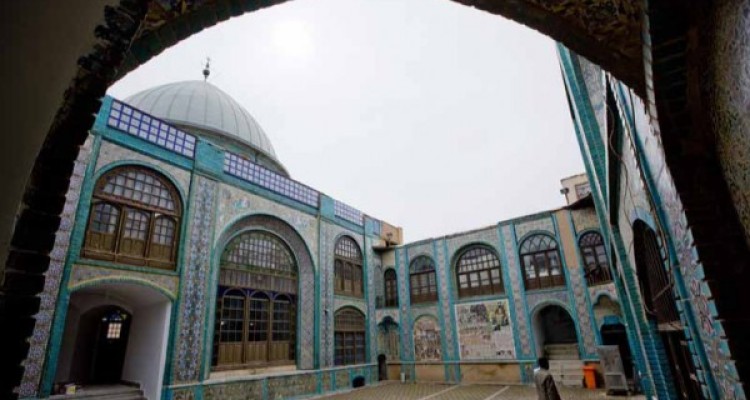 ترکش های ابتذال بر پیکر یک تکیه تاریخی و مذهبی