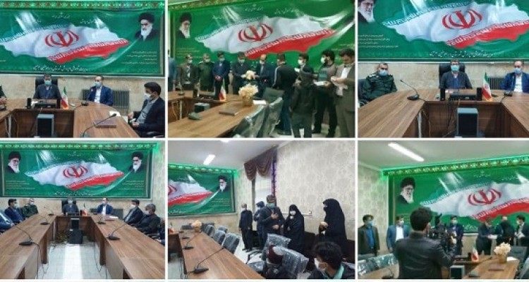 دیدار دکتر علی رضایی  با تعدادی از دانش آموزان و اولیای آنها/ اهداء تبلت به تعدادی از دانش آموزان نیازمند