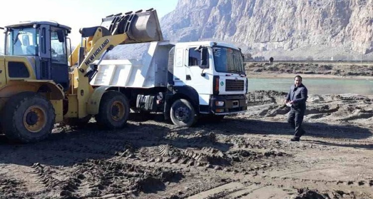 مجوز برداشت مصالح رودخانه ای جهت احداث وترمیم جاده مواصلاتی روستاهای چم بطان علیا وسفلی 