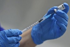 حدود 60درصد مردم در هرسین واکسن کرونا را دریافت کرده اند/ 83درصد معلمان دوز اول را تزریق کرده اند