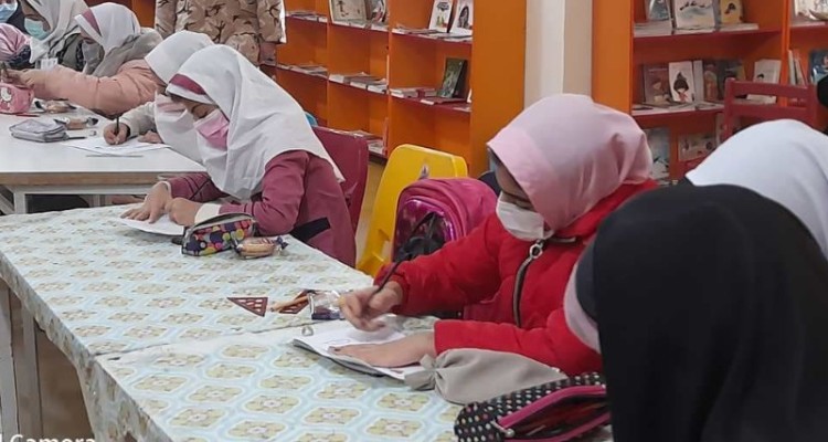 برپایی ايستگاه نقاشی با موضوع حلقه انگشتر تو امنیت ما کودکان در هرسین