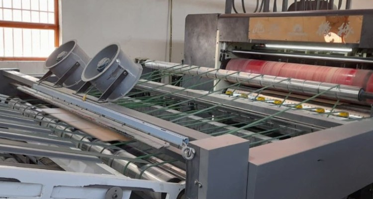 بهره برداری از واحد تولیدی کارتن سازی ( رژینا کارتن) در هرسین