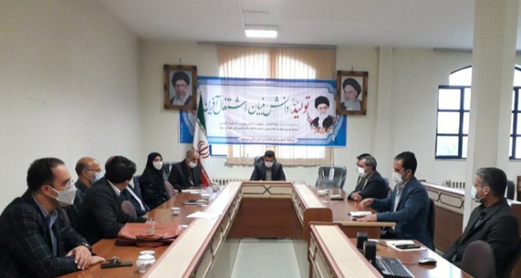 کرونا به پایان نرسیده است / پیشنهاد میشود مردم و دانش آموزان در اسرع وقت نسبت به تزریق دز سوم و اول واکسن اقدام کنند