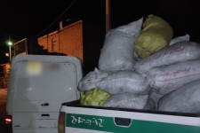 کشف محموله زغال قاچاق از وانت پراید در شهرستان هرسین