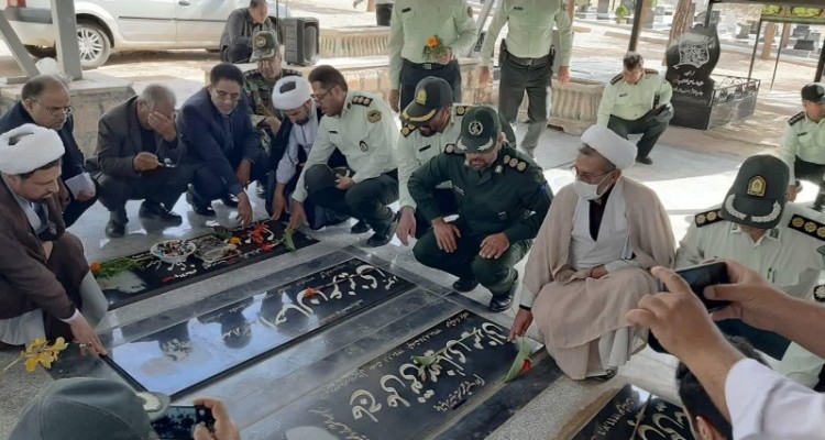 گلیاران مزارشهدای هرسین در هفته نیروی انتظامی