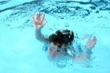 مرگ یک جوان در استخر سرپوشیده هرسین