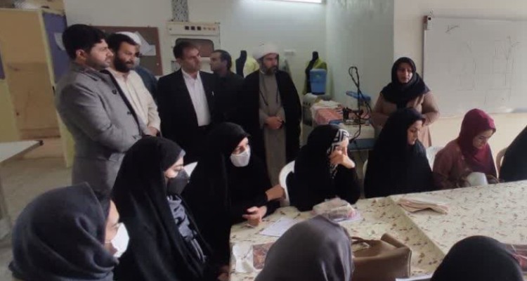 مراسم افتتاحیه دوره آموزشی عروسک بافی در هرسین