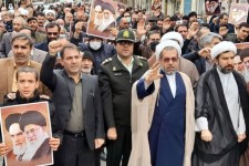 راهپیمایی اعتراضی مردم هرسین در پی اهانت نشریه فرانسوی به مرجعیت دینی