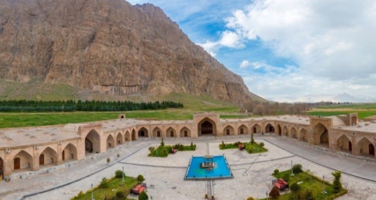 تخفیف25درصدی اماکن اقامتی و گردشگری بیستون در دهه فجر و ایام نوروز