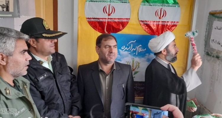 زنگ انقلاب در مدارس هرسین نواخته شد