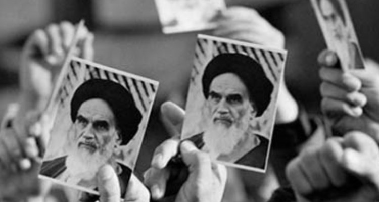 آمدی تا بهار را در دل زمستان زنده کنی....