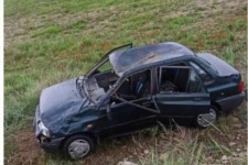 واژگونی پراید در هرسین دو مصدوم بر جای گذاشت