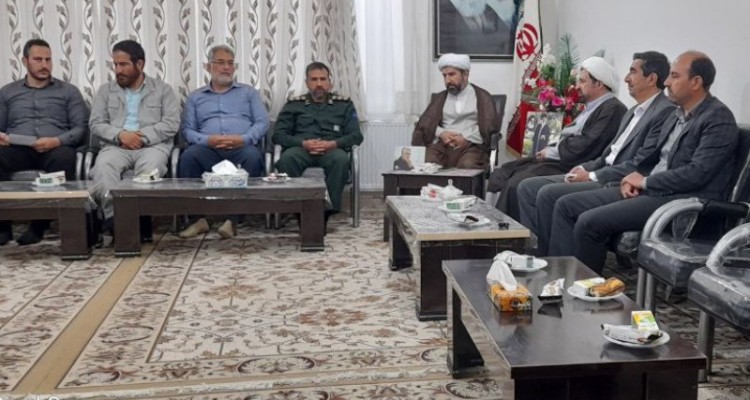 کلید واژه بسیج انقلابی و جهادی عمل کردن است