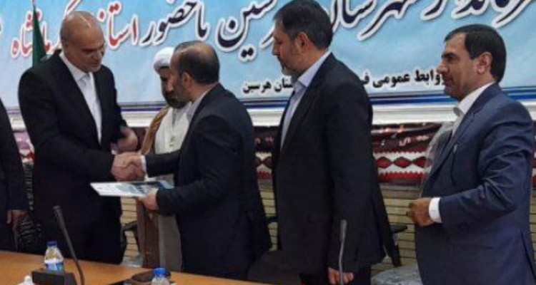 فرماندار جدید هرسین معارفه شد/ استاندار کرمانشاه: آنچه در فضای کشور مورد اهتمام است در کرمانشاه ضروری تر است