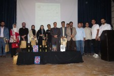 مراسم رونمایی ونقد وبررسی کتاب نویسندگان بومی هرسین+تصویر