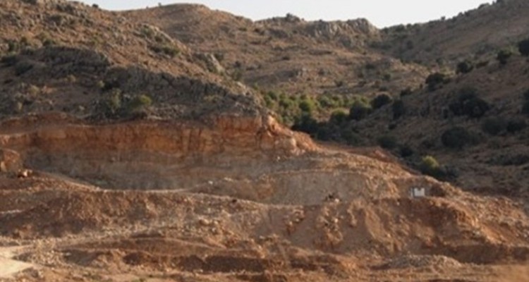 خلع ید ۶ هکتار از اراضی ملی بخش بیستون