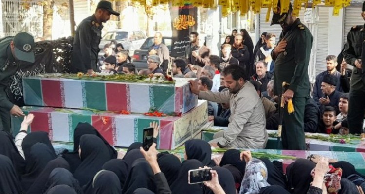 تشییع پیکر ۸شهید گمنام ومدافع حرم در هرسین