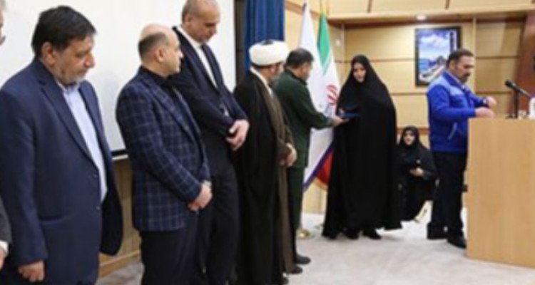 تجلیل از مادران مکرم شهدا در هرسین