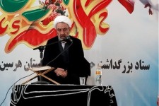 هدف دشمن بی اثرکردن جایگاه ولی فقیه است