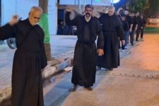 مراسم عزاداری شب هشتم محرم در هرسین+فیلم و تصویر