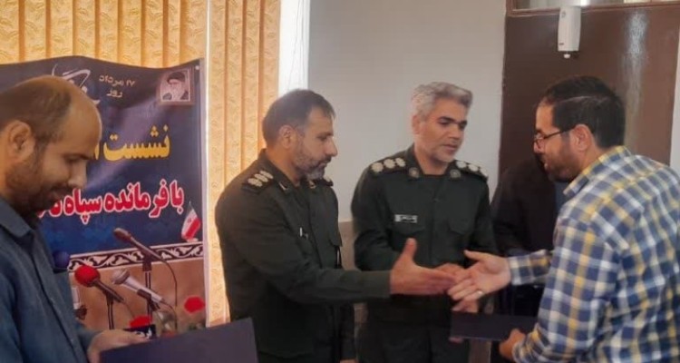 کار خبرنگاران در جامعه به نحوی جهاد تبیین است