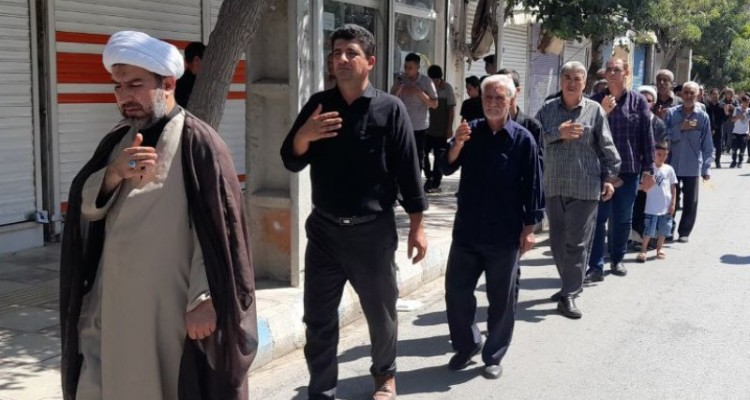 پیاده روی جاماندگان اربعین در شهرستان هرسین + فیلم