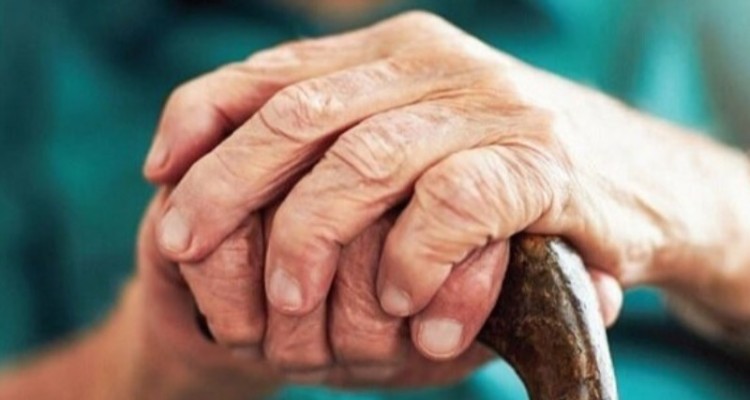 ارئه خدمات درمانی و حمایتی به سامندان در هرسین