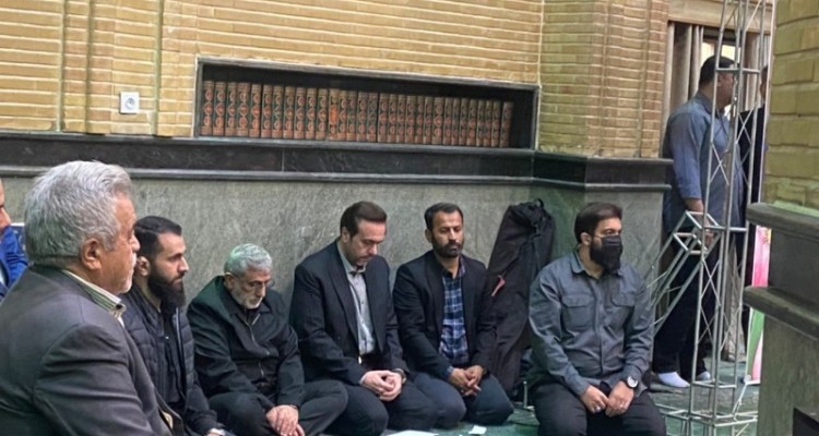 عکس/ حضور سردار اسماعیل قاآنی در مراسم بزرگداشت شهید نیلفروشان‌