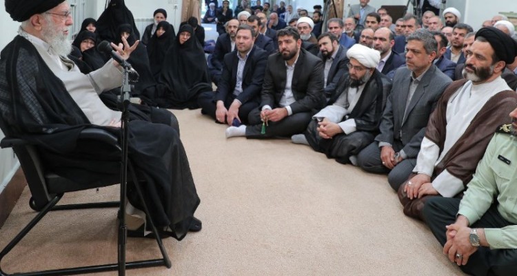 توطئه‌های دشمن پیچیده‌تر شده/ امروز «جوانان» عنصر اصلی در مقابله با بدخواهان هستند