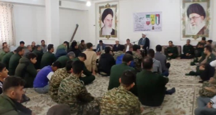 دیدار اقشار مختلف بسیج ، پرسنل سپاه ناحیه و مسئولین با امام جمعه هرسین