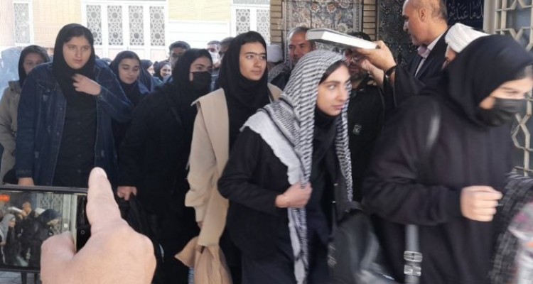 اعزام دانش آموزان هرسینی به مناطق عملیاتی غرب کشور