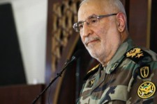 نیروهای مسلح پیر و جوان در حالت آماده‌باش و دست به ماشه هستند