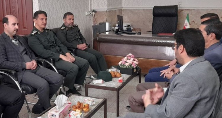 نشست فرمانده سپاه ناحیه با رئیس اداره آموزش و پرورش هرسین