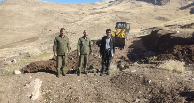 رفع تصرف ۱۵۰۰متر از اراضی ملی در بخش بیستون