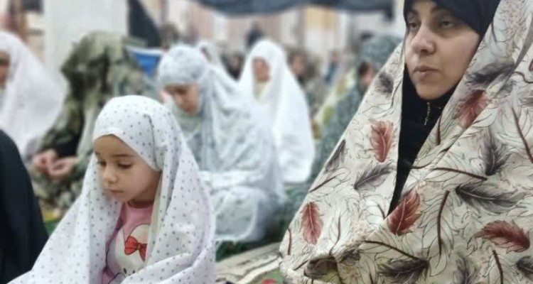 تعداد 275نفر در مساجد هرسین معتکف شدند