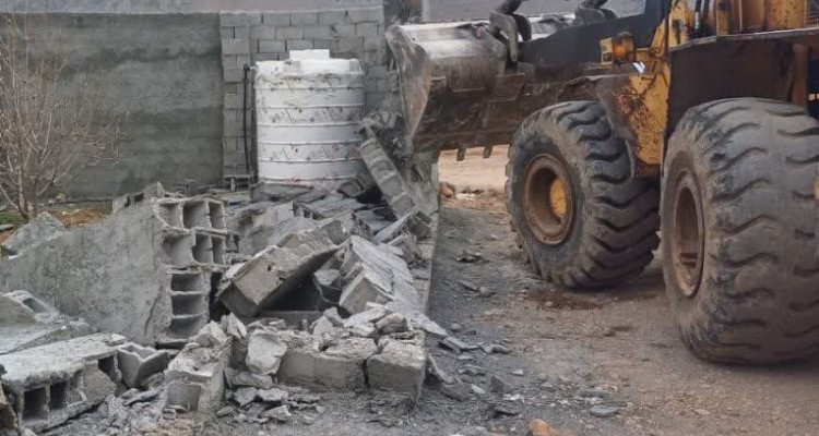 تخریب  ۵مورد  سازه غیرمجاز در اراضی کشاورزی هرسین