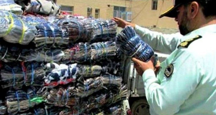 توقيف محموله پوشاک قاچاق در هرسين